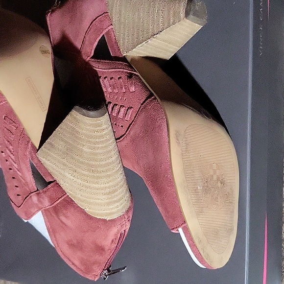 Vincent Camuto Bootie - Picture 5 of 7